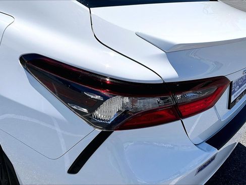 Used 2022 Toyota Camry SE FWD image 23