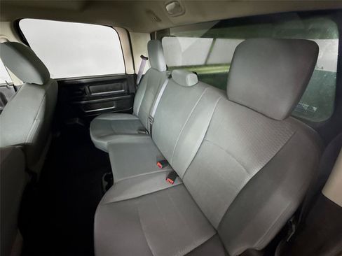 Used 2015 RAM 1500 Express AWD/4WD image 11