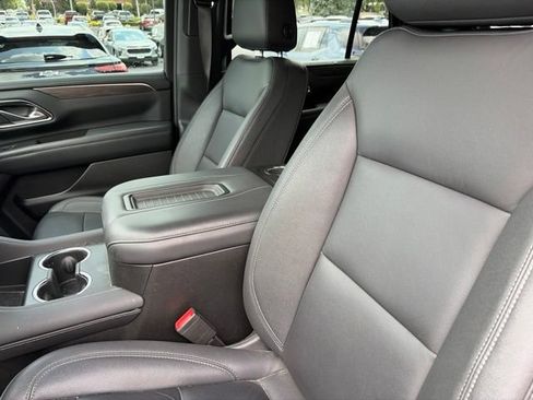 Used 2023 Chevrolet Tahoe Z71 w/ Luxury Package AWD/4WD image 8