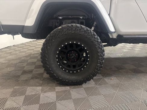 Used 2021 Jeep Gladiator Willys image 58