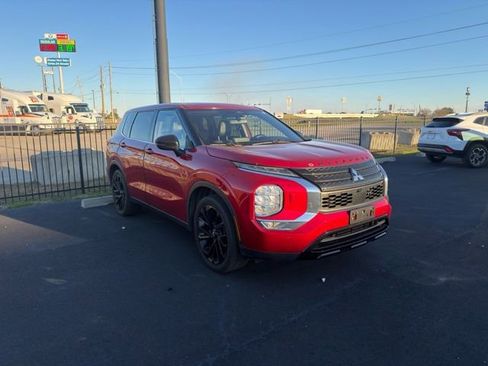 Used 2022 Mitsubishi Outlander SEL Black Edition image 1