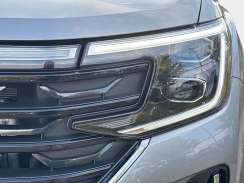 New 2026 Volkswagen Atlas SEL Premium R-Line image 5