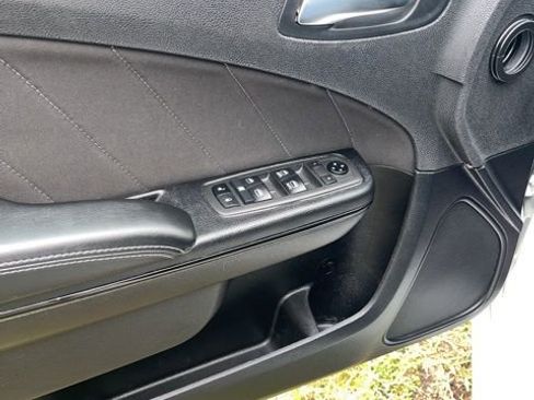 Used 2021 Dodge Charger SXT w/ Blacktop Package image 10