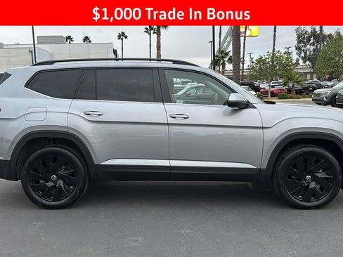 New 2026 Volkswagen Atlas SE FWD image 2