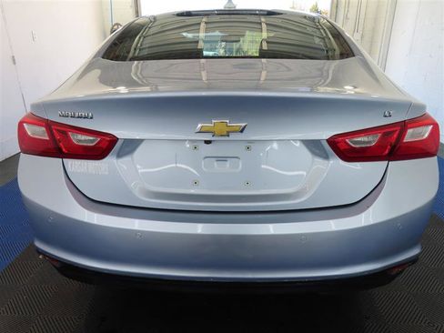 Used 2017 Chevrolet Malibu LT w/ Driver Confidence Package image 11