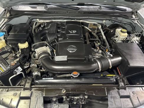 Used 2016 Nissan Frontier SV image 4