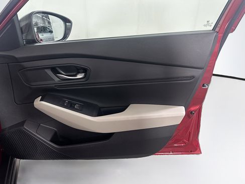 Used 2025 Honda Accord SE image 31