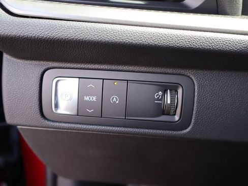 New 2025 Chevrolet Traverse LT w/ Sun and Wheel Package image 12