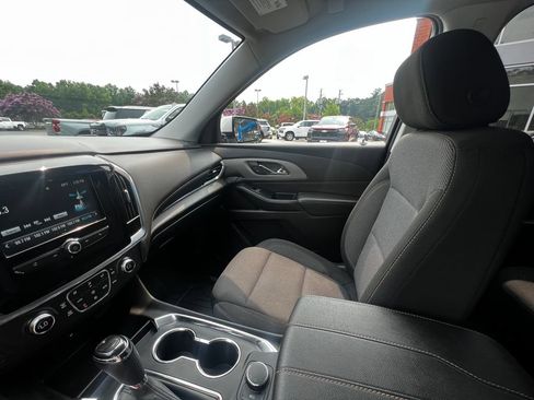 Used 2019 Chevrolet Traverse LT FWD image 14