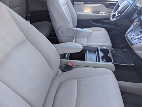 Used 2019 Honda Odyssey EX image 9