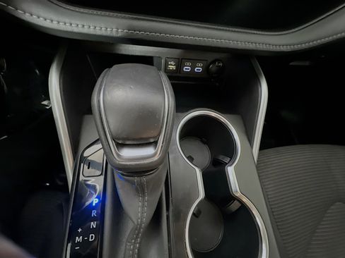 Used 2024 Toyota Highlander LE image 24