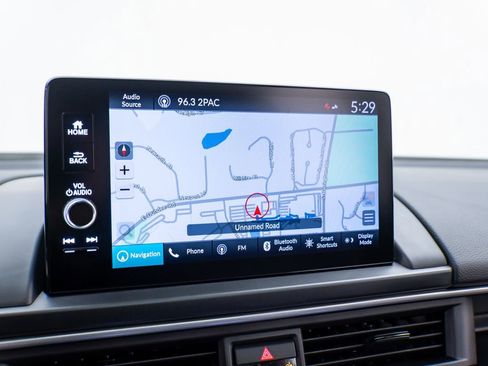 Certified 2025 Honda Pilot Touring image 27