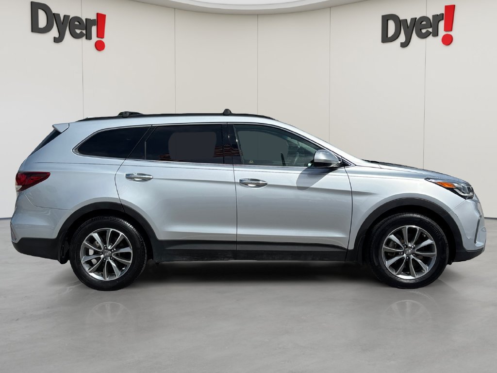 Used 2017 Hyundai Santa Fe SE FWD image 6