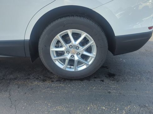 Certified 2024 Chevrolet Equinox LT FWD image 13