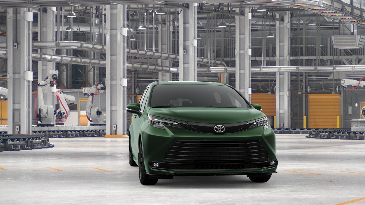 New 2026 Toyota Sienna XLE Woodland Edition AWD/4WD image 18