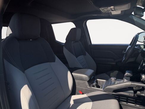 Used 2024 Toyota Tacoma TRD Sport w/ TRD Sport Upgrade Package image 15