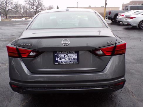 Used 2024 Nissan Altima 2.5 SV FWD image 26