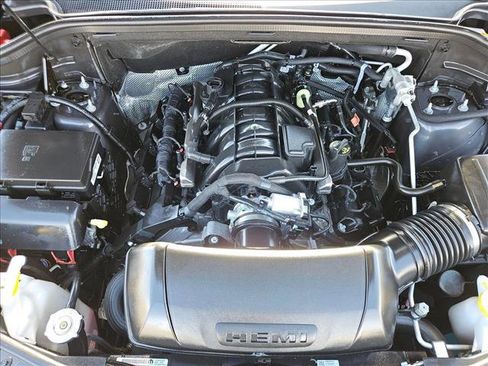 Used 2024 Dodge Durango R/T w/ Blacktop Package image 27