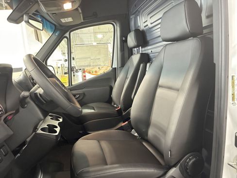 New 2025 Mercedes-Benz Sprinter 2500 image 13