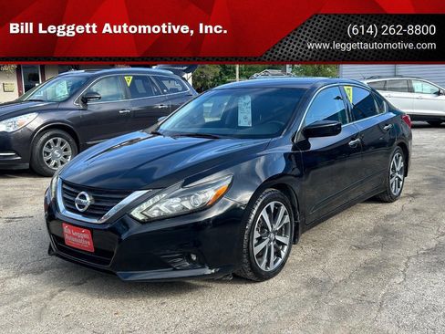 Used 2016 Nissan Altima 2.5 SR w/ LED Appearance Package FWD image 1