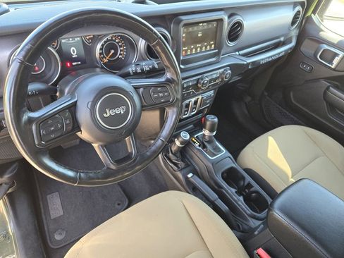 Used 2022 Jeep Wrangler Sport S image 25