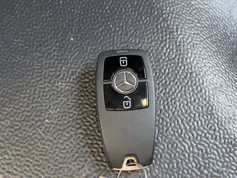 Used 2023 Mercedes-Benz Sprinter 3500 image 30