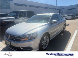 Used 2019 Volkswagen Passat 2.0T Wolfsburg w/ Wheels & Sunroof Package video 1