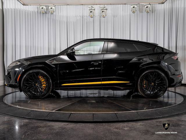Used 2025 Lamborghini Urus SE AWD/4WD image 7