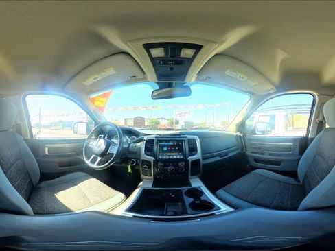 Used 2015 RAM 2500 Big Horn image 31