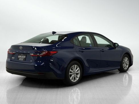 Used 2025 Toyota Camry LE image 5