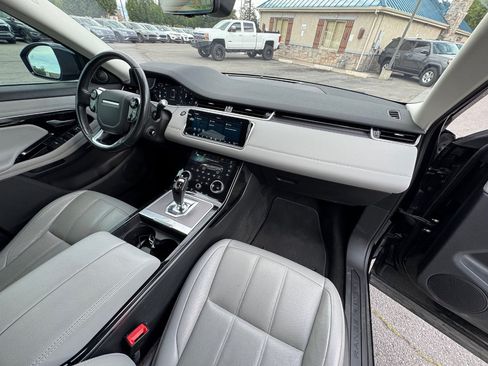 Used 2020 Land Rover Range Rover Evoque SE AWD/4WD image 9