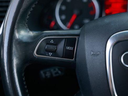 Used 2011 Audi Q5 2.0T Premium image 25