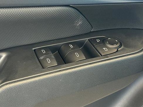 New 2026 Chevrolet Equinox EV LT image 12