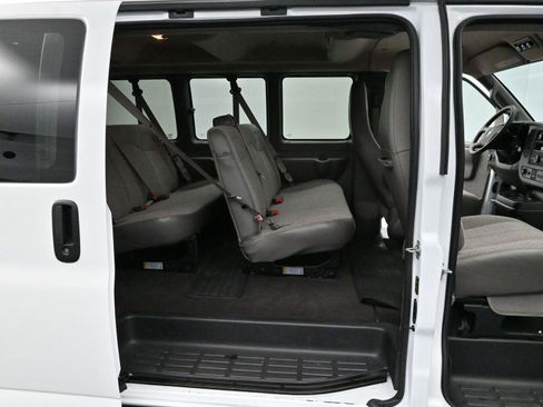 Used 2025 Chevrolet Express 3500 LT w/ LT Preferred Equipment Group image 31