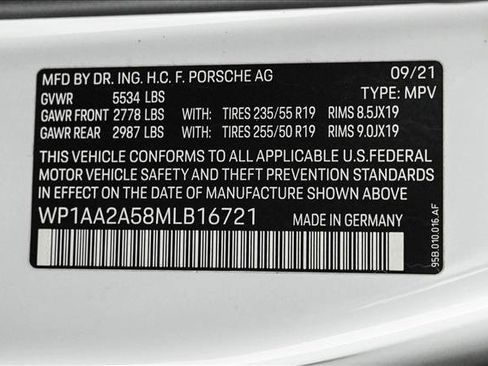 Used 2021 Porsche Macan image 26