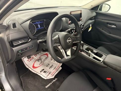 New 2025 Nissan Sentra SV w/ Trunk Package image 9