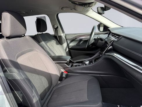 Certified 2022 Jeep Grand Cherokee L Laredo w/ Luxury Tech Group I image 18