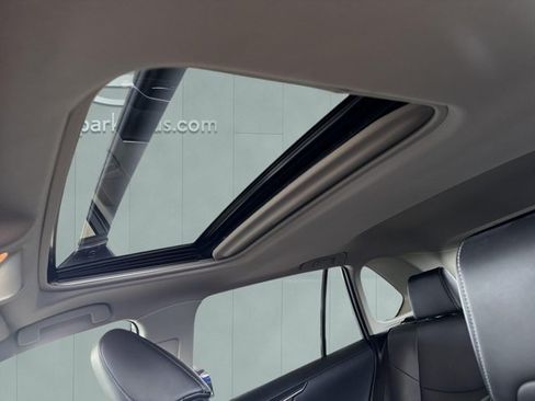 Used 2019 Toyota RAV4 XLE Premium FWD image 22