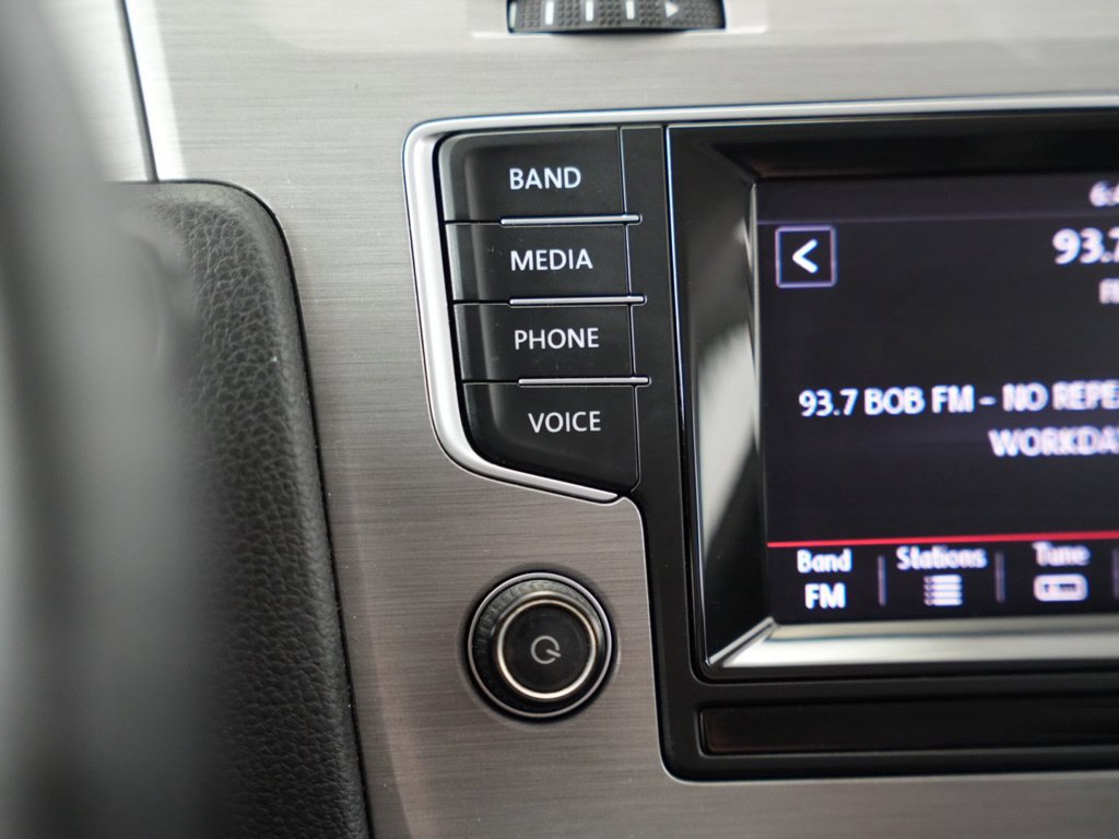 Used 2015 Volkswagen Golf TDI S FWD image 21
