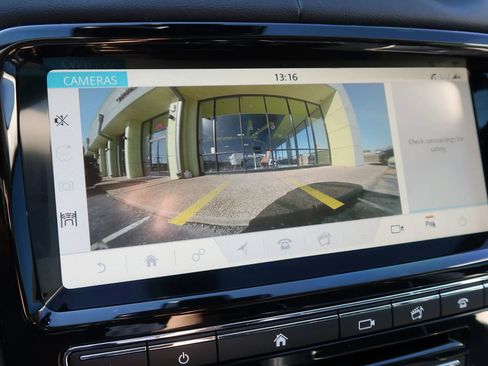 Used 2019 Jaguar XJ R-Sport image 31