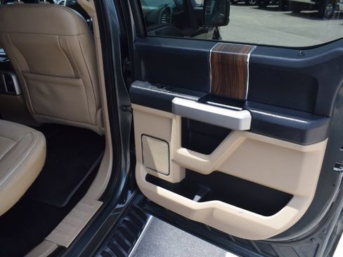 Used 2015 Ford F150 Lariat w/ Equipment Group 502A Luxury AWD/4WD image 14