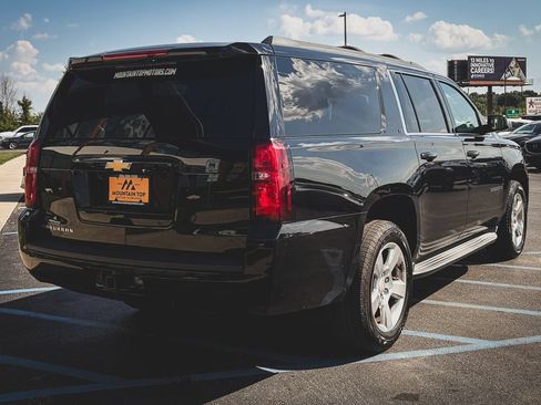 Used 2015 Chevrolet Suburban LT AWD/4WD image 34