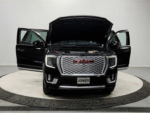 Used 2023 GMC Yukon Denali image 10