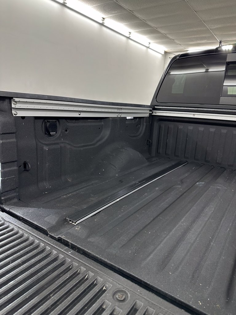 Used 2021 Nissan Titan PRO-4X w/ Pro-4x Convenience Package AWD/4WD image 29