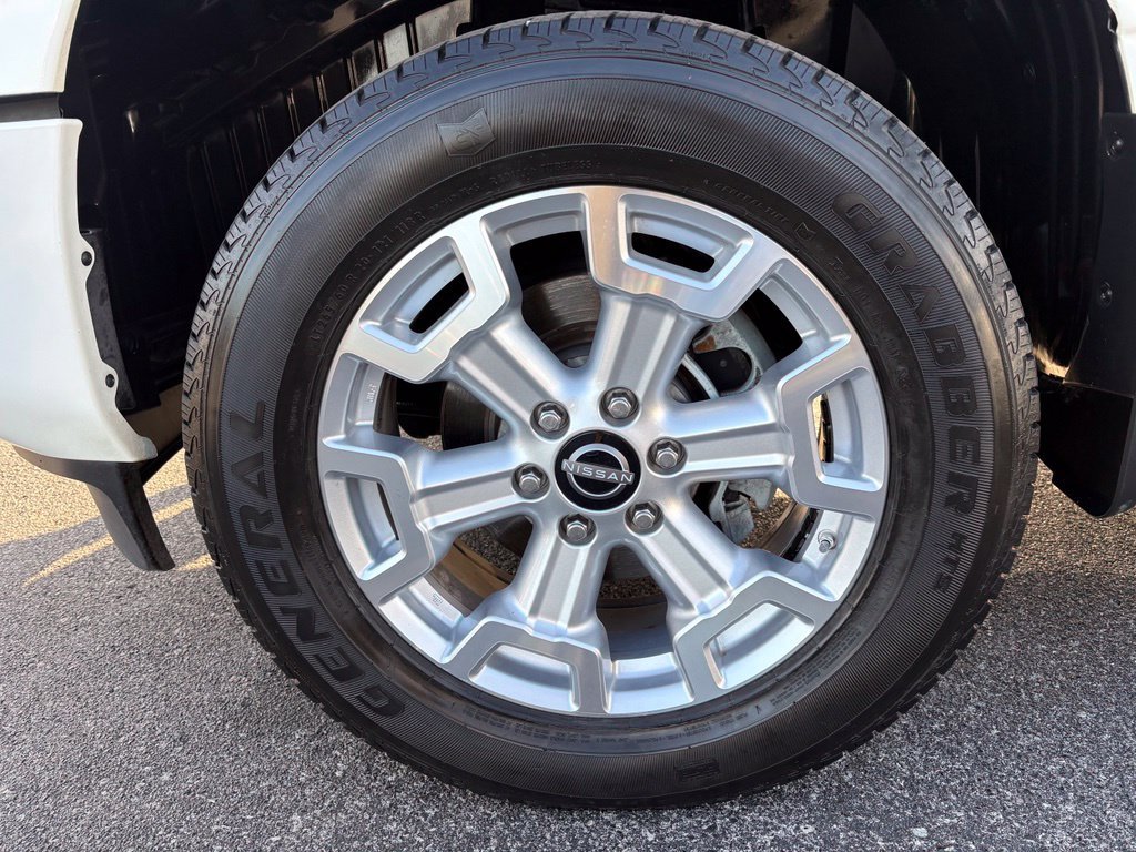 Used 2024 Nissan Titan SV w/ SV Convenience Package AWD/4WD image 14