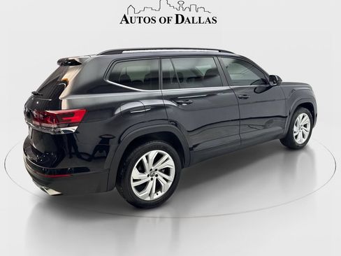 Used 2023 Volkswagen Atlas SE w/ Panoramic Sunroof Package FWD image 6