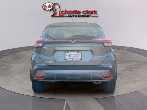 Certified 2025 Nissan Kicks Play S FWD image 4