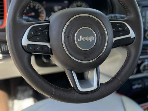 Used 2017 Jeep Renegade Limited FWD image 11