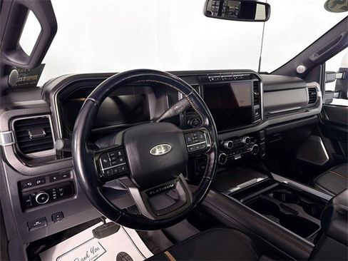 Used 2024 Ford F250 Platinum image 9