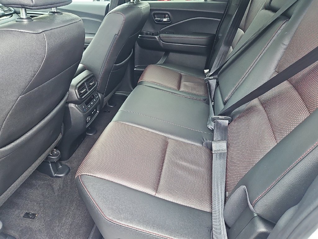 Certified 2024 Honda Ridgeline Black Edition image 31